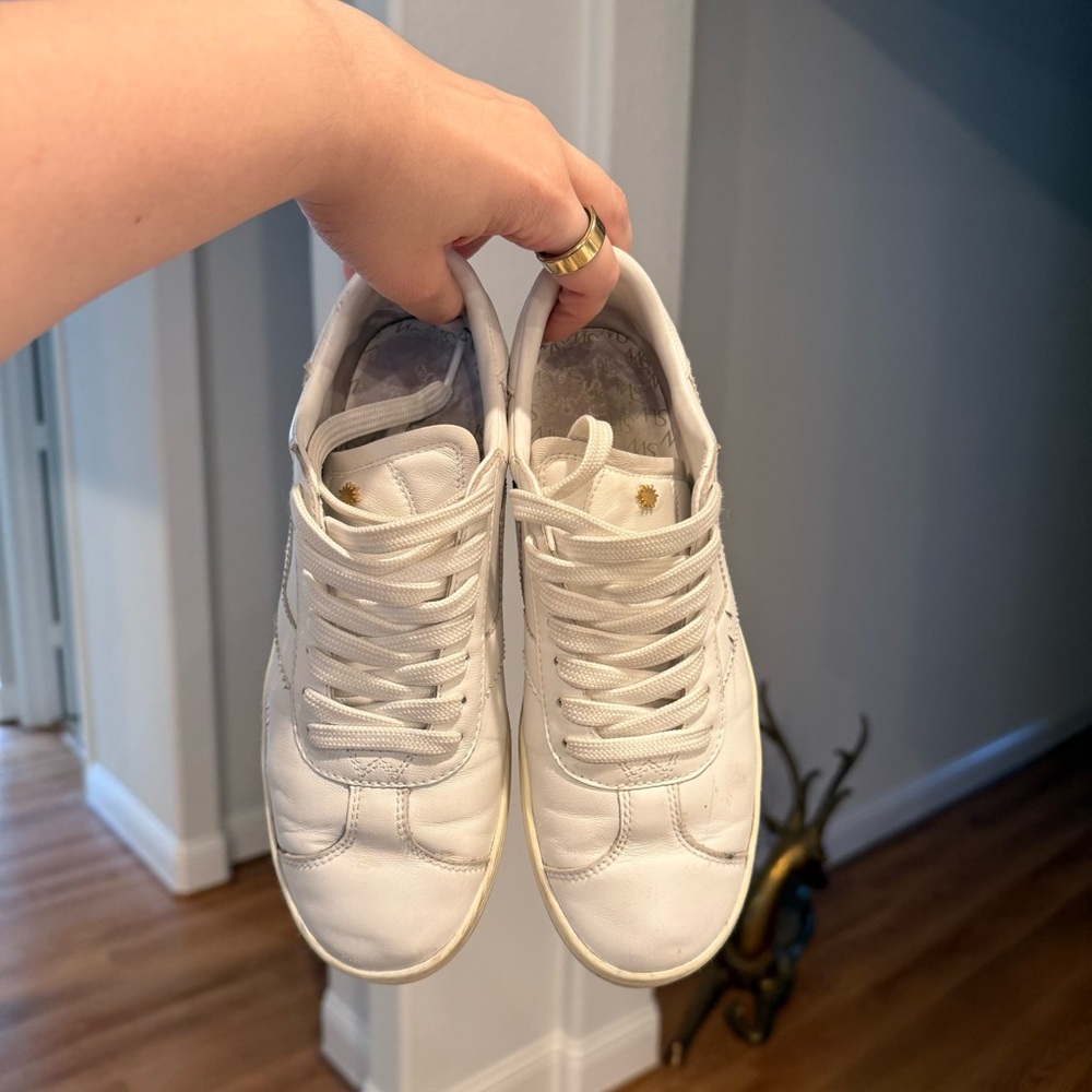 STUART WEITZMAN WHITE LEATHER SNEAKERS SIZE 7